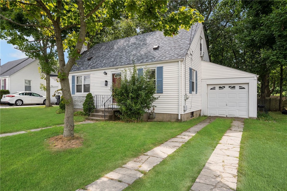 1867 Warwick Ave, Warwick, RI 02889 - photo 1