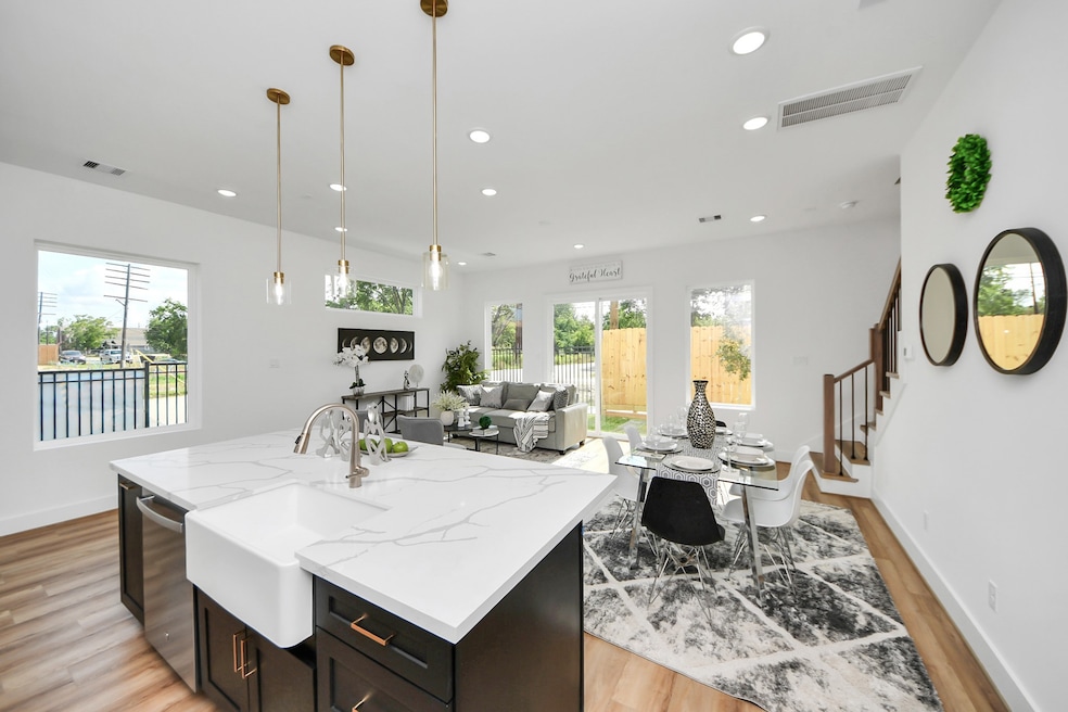 2432 Harrington St, Houston, TX 77026 - photo 1