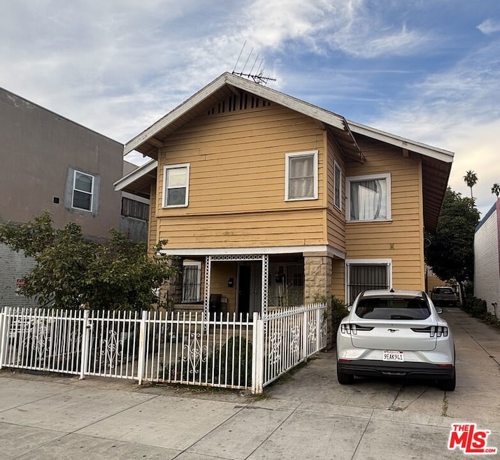 2115 Venice Blvd unit 1/2, Los Angeles, CA 90006 - photo 1
