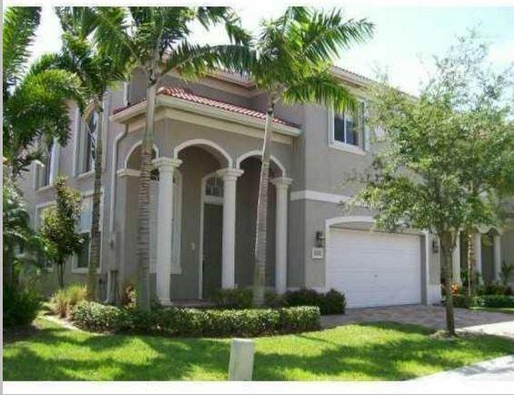 1020 Center Stone Ln, Riviera Beach, FL 33404 - photo 1