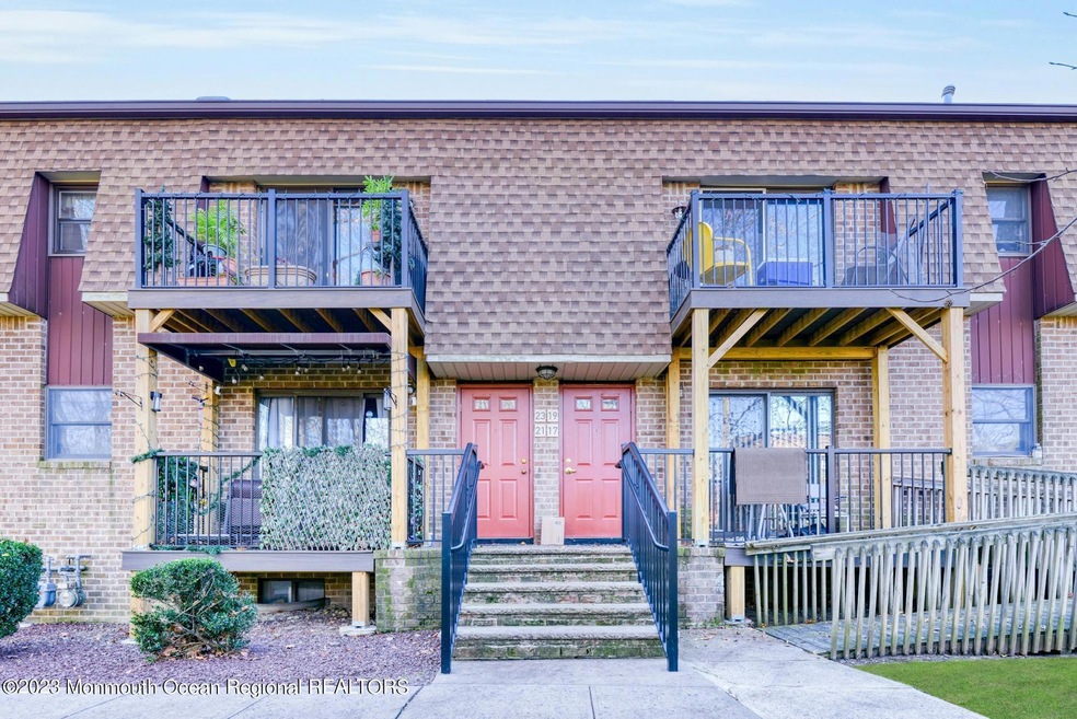 23 Ginger Ct, Eatontown, NJ 07724 - photo 1