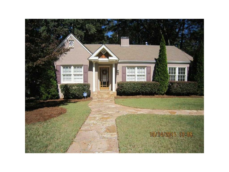 Exterior Front. Charming Renovate Home on Oakhurst