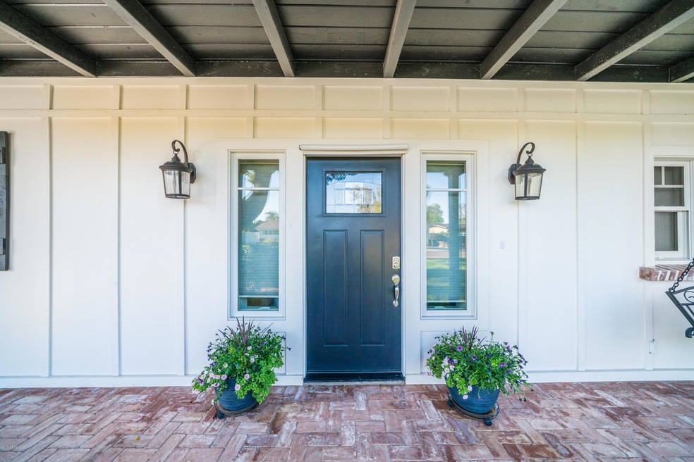 Warm & inviting Entry