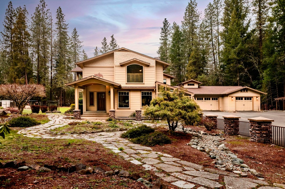 285 Riessen Rd, Grants Pass, OR 97526 - photo 1