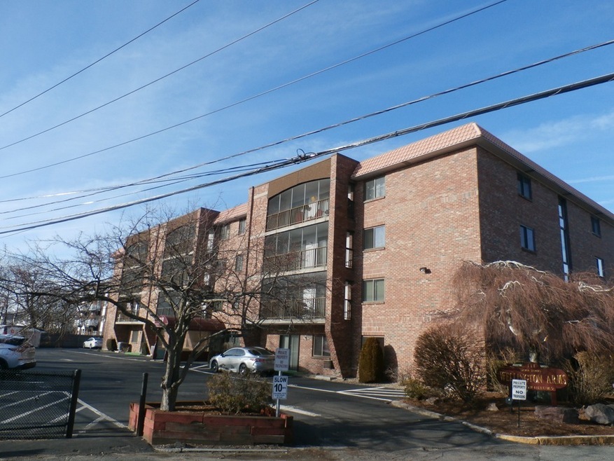 111 Devir St unit 305, Malden, MA 02148 - photo 1