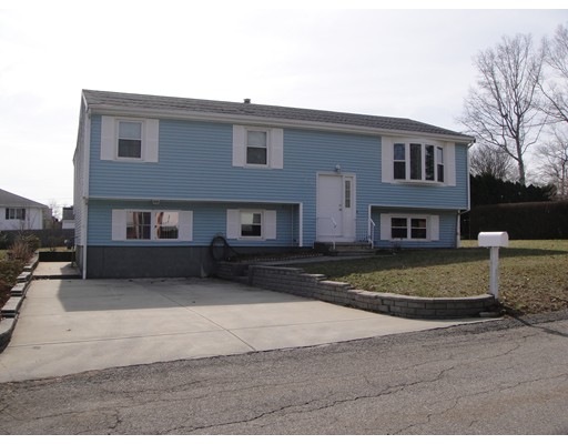 749 Wood St, Fall River, MA 02721 - photo 1