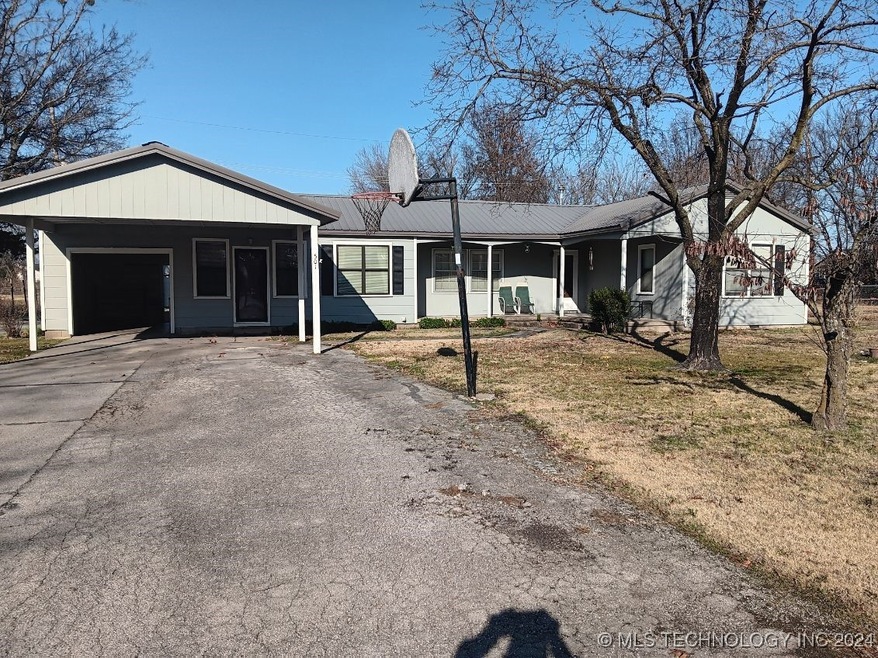 501 NE 5th St, Pryor, OK 74361 - photo 1