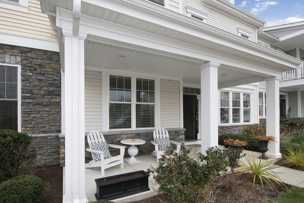 137 Whitaker Ln unit 137, Hingham, MA 02043 - photo 1