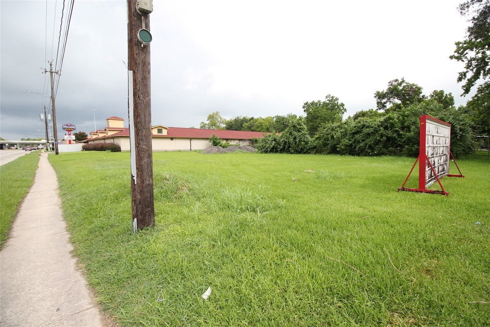 3807 Tidwell Rd, Houston, TX 77093 - photo 1