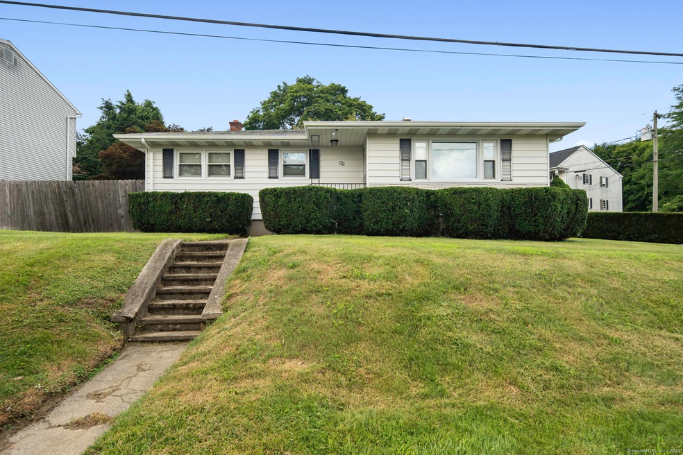 89 Fanning St, Waterbury, CT 06704 - photo 1