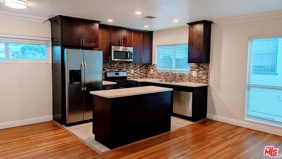 1728 S Robertson Blvd unit 8, Los Angeles, CA 90035 - photo 1