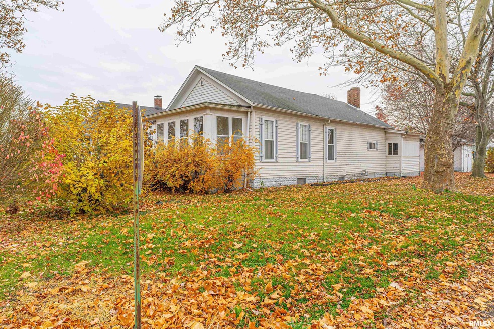 1001 Broadway St, Lincoln, IL 62656 - photo 1