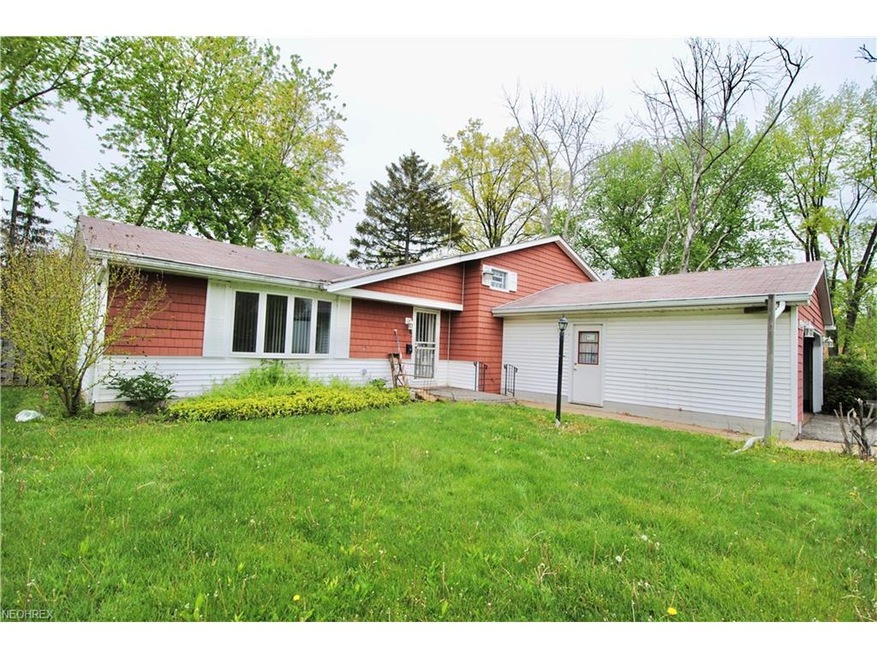 570 Treadway Blvd, Sheffield Lake, OH 44054 - photo 1