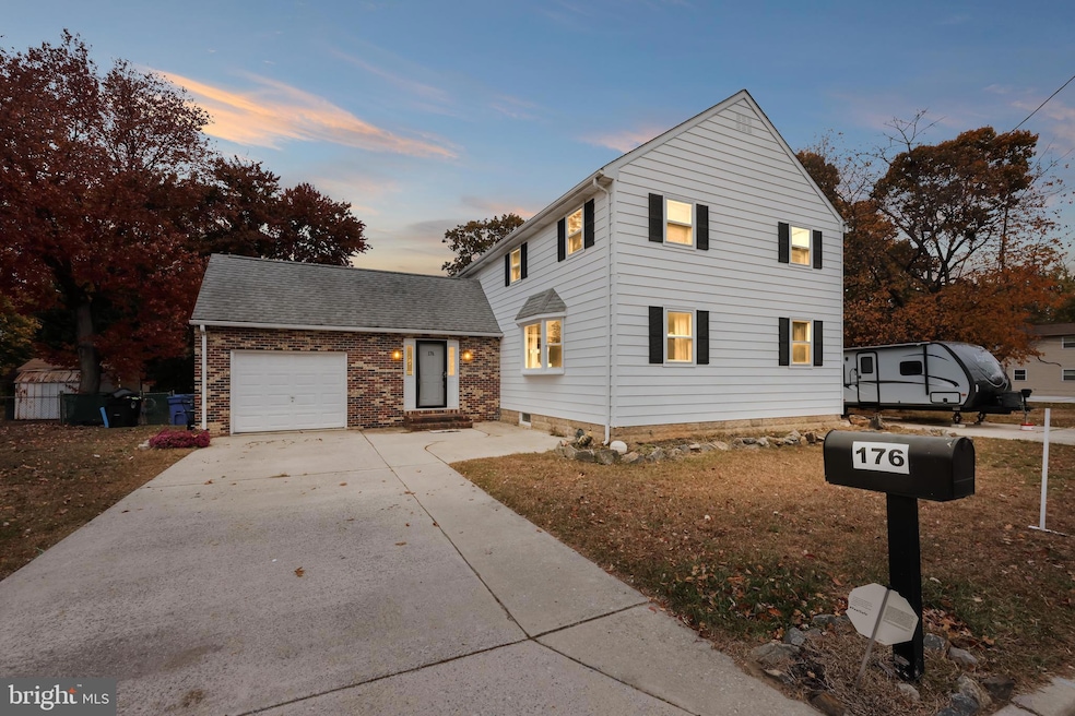 For Sale $459,900 • Co-Listing Agent