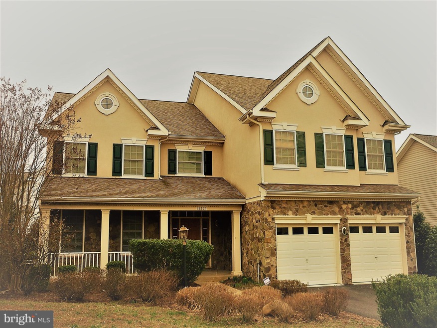 19151 Potomac Crest Dr, Triangle, VA 22172 - photo 1