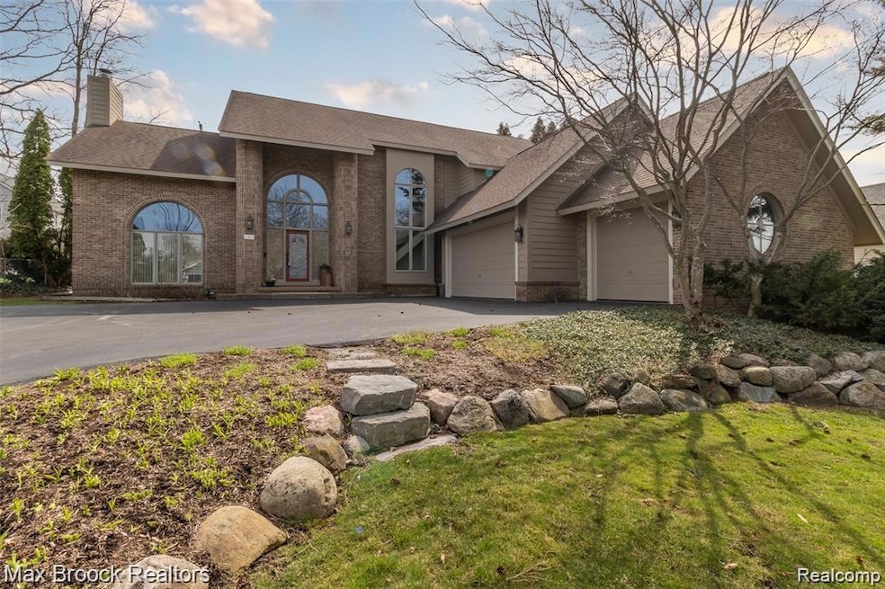 Welcome Home to 2021 Langham Drive, West Bloomfiel