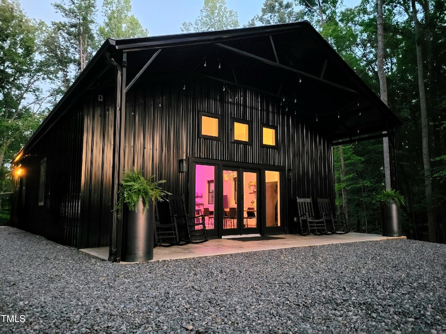 CABIN.FRONT