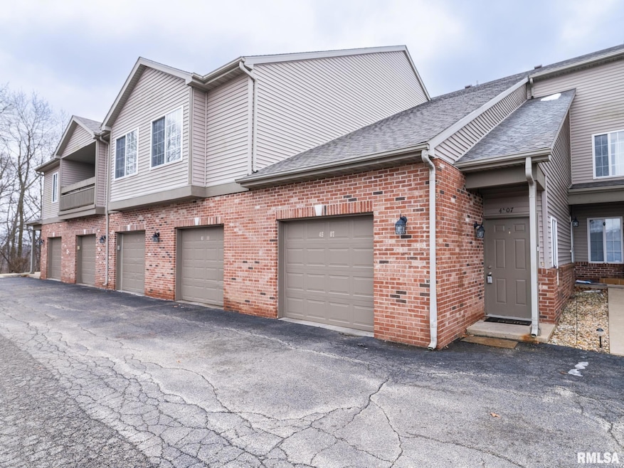 4507 N Tallgrass Ln, Peoria, IL 61615 - photo 1