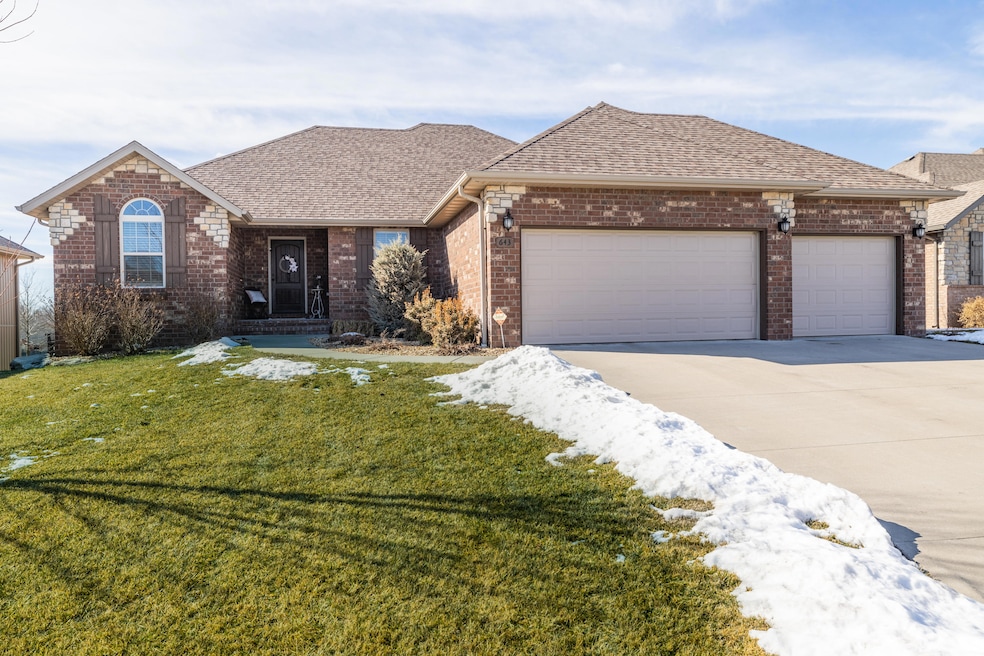 643 N Maplewood Hills Rd, Nixa, MO 65714 - photo 1