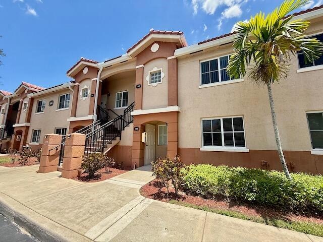 For Rent $2,000/month • Co-Listing Agent