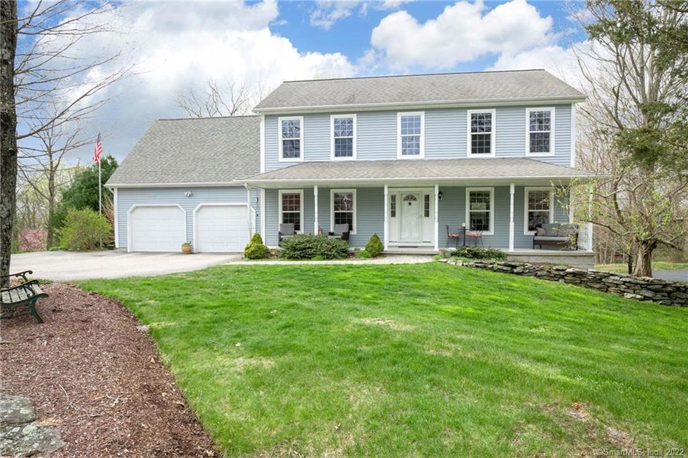 16 Holly Bush Ln, Norwich, CT 06360 - photo 1