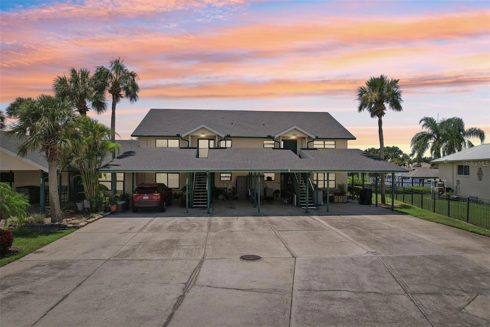 662 Yardarm Dr, Apollo Beach, FL 33572 - photo 1