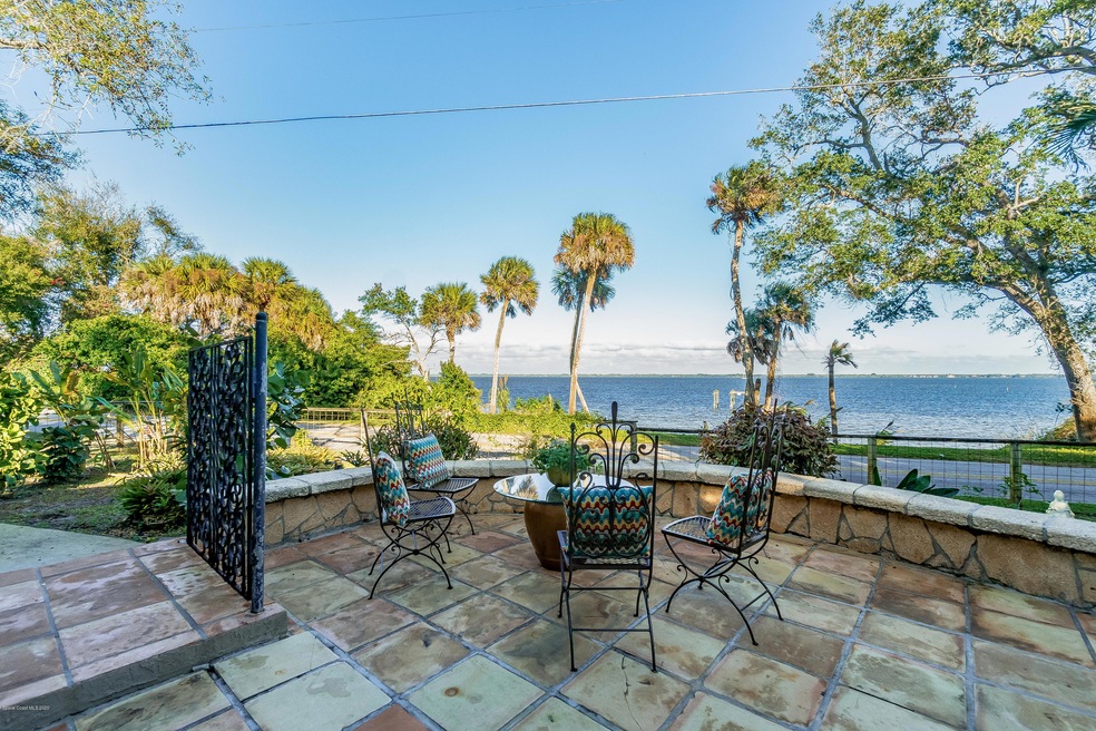 Outdoor Space off of Living Room