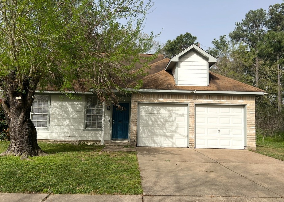 7823 Trail Blazer Dr, Houston, TX 77040 - photo 1