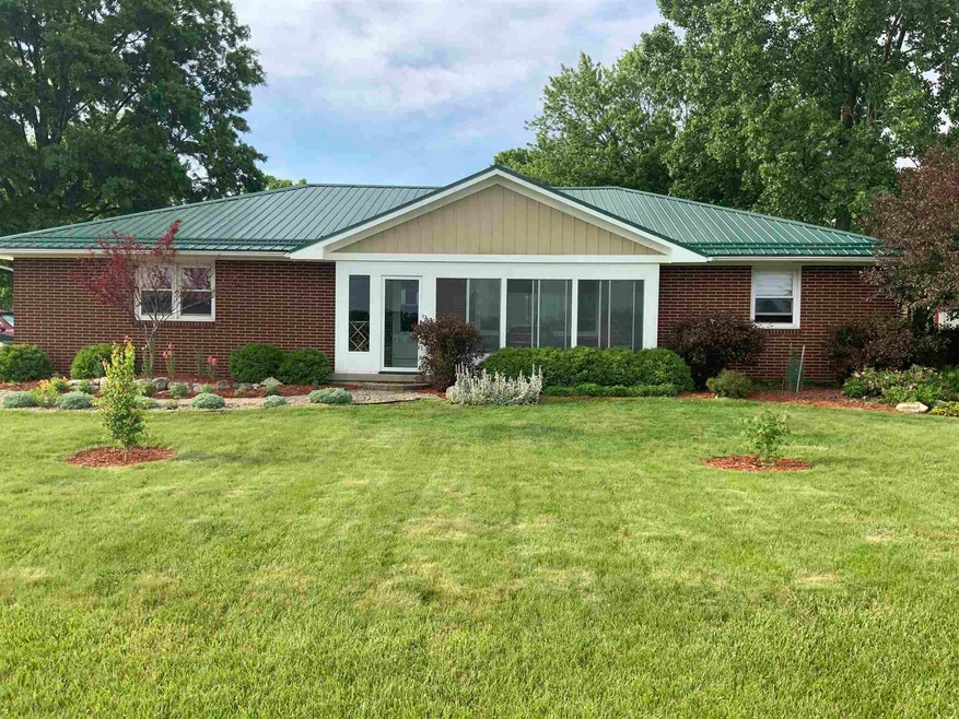 107 Toll Cir, Bluffton, IN 46714 - photo 1