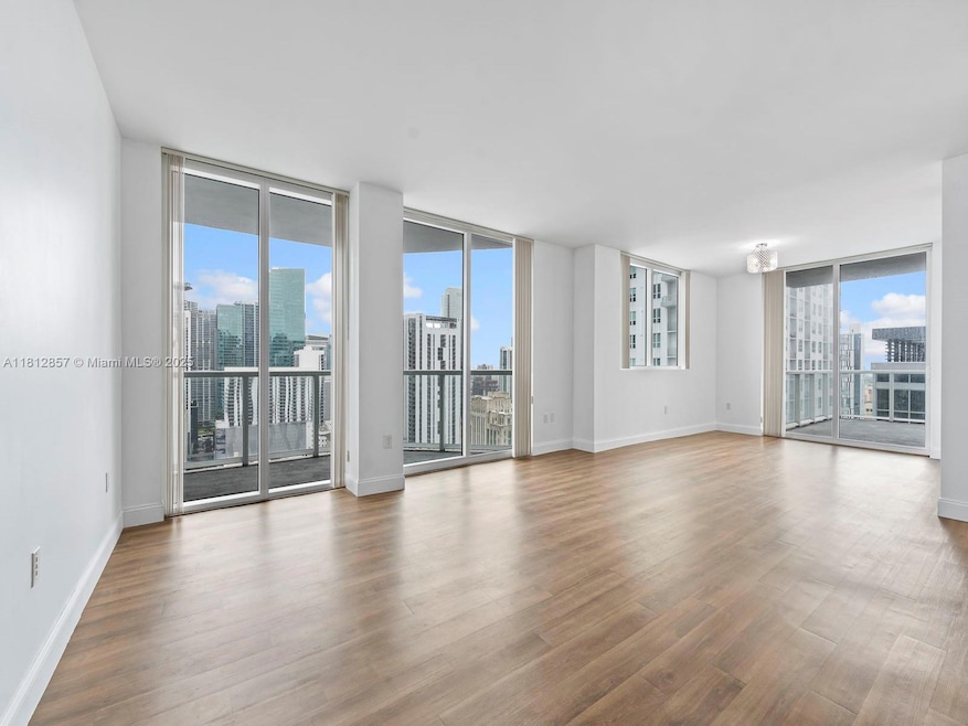 Vizcayne unit 3108, Miami, FL 33132 - photo 1