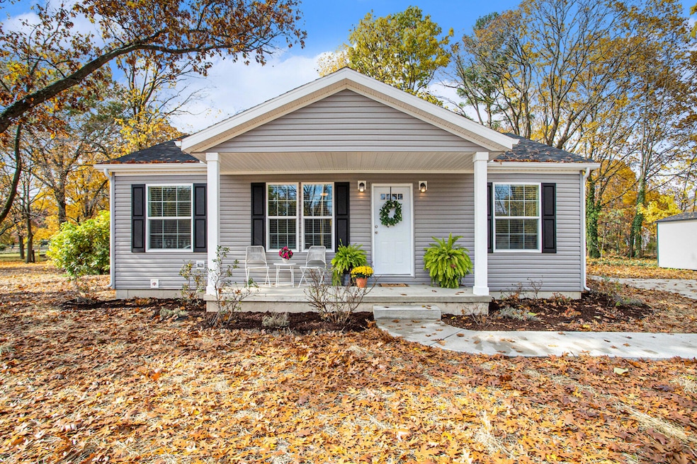 204 Andrew St