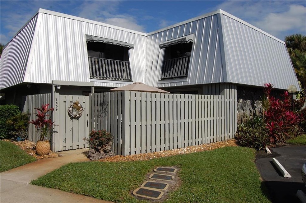 Great turn-key quad in Stuart, on Florida's popula