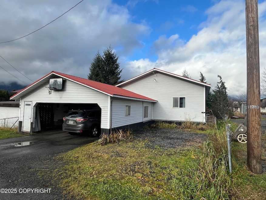 103 S Hungerford Hill Rd, Petersburg, AK 99833 - photo 1