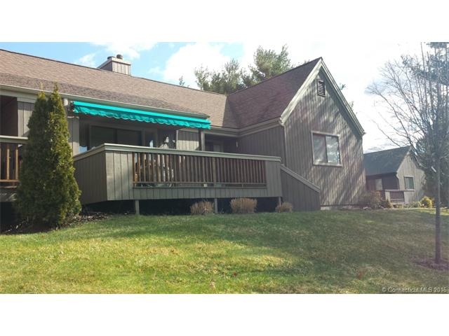 611 Cherokee Ln unit A, Stratford, CT 06614 - photo 1