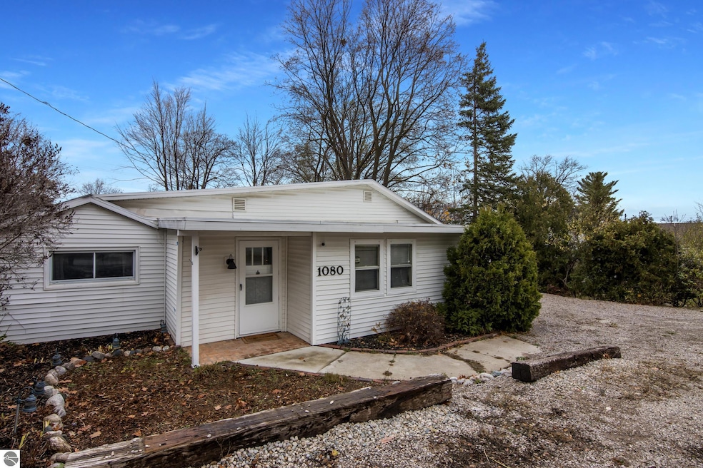 Sold $318,900