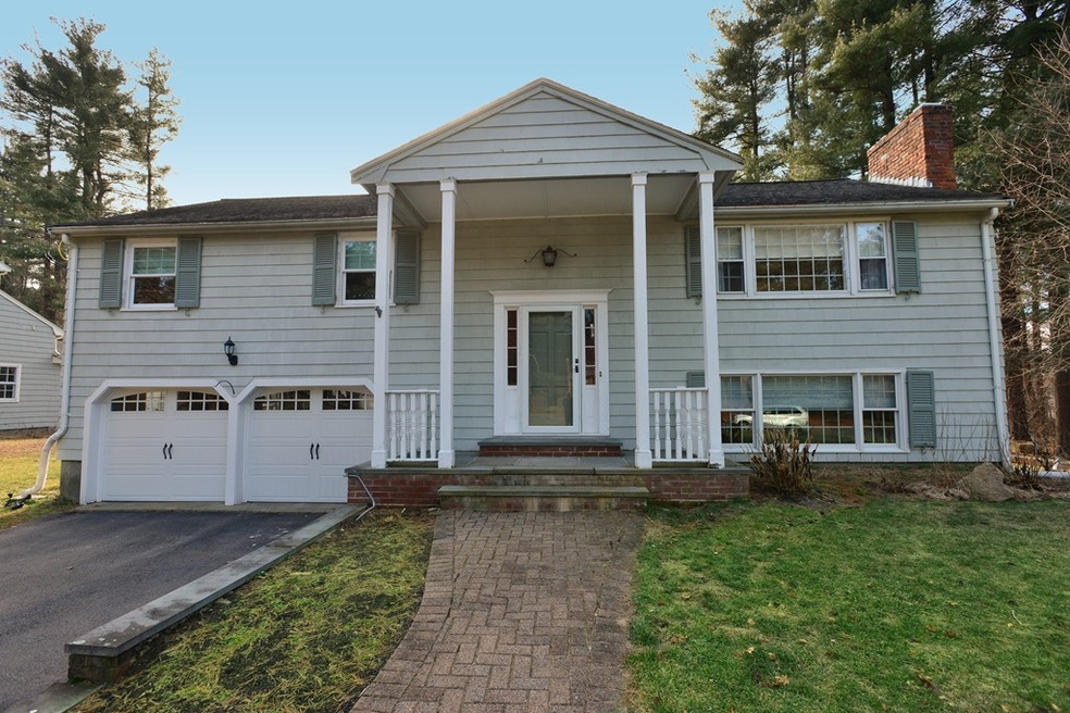 9 Fox Ln, Medfield, MA 02052 - photo 1