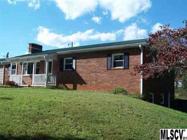 431 Pisgah Ridge Cir, Hiddenite, NC 28636 - photo 1