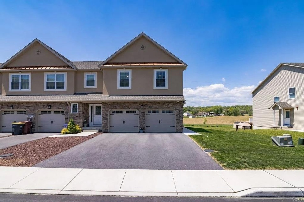 4252 Roosevelt St, Whitehall, PA 18052 - photo 1