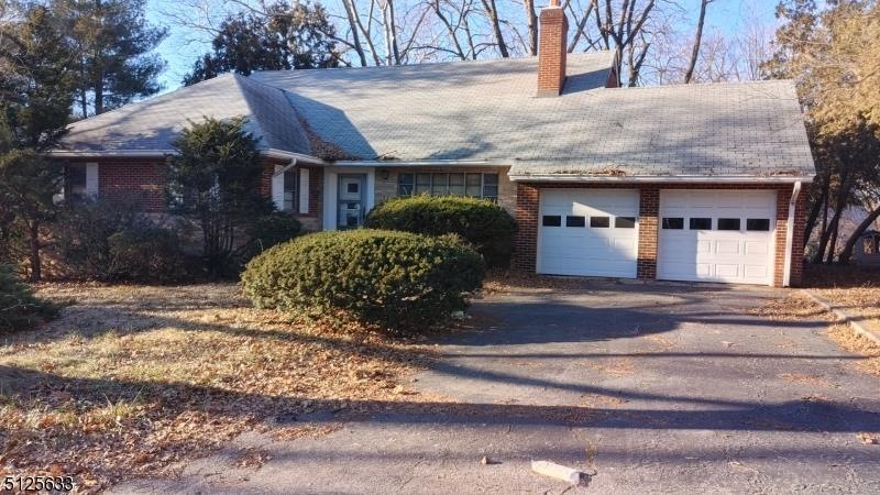 673 Sunderland Rd, Teaneck, NJ 07666 - photo 1