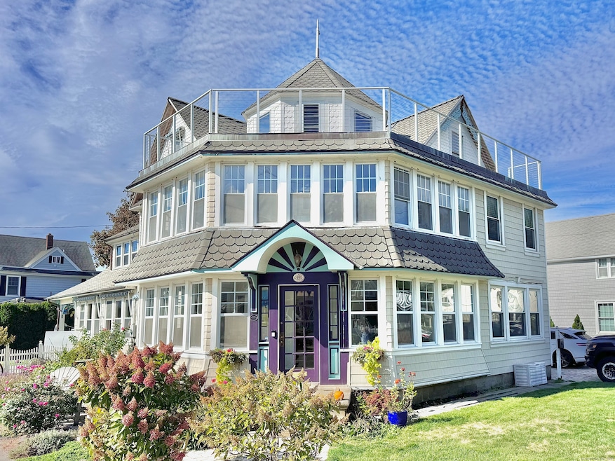 For Sale $1,115,000 • Co-Listing Agent