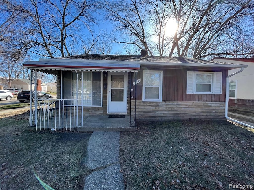 22850 Rosewood St, Oak Park, MI 48237 - photo 1