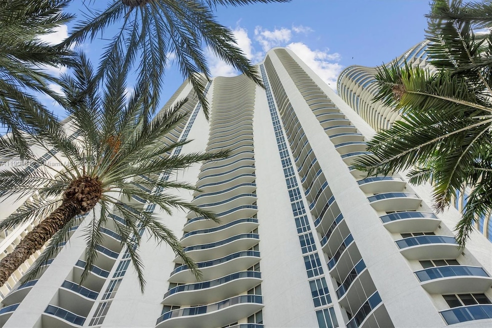 Trump Towers III - Sunny Isles Beach unit 3405, Sunny Isles Beach, FL 33160 - photo 1