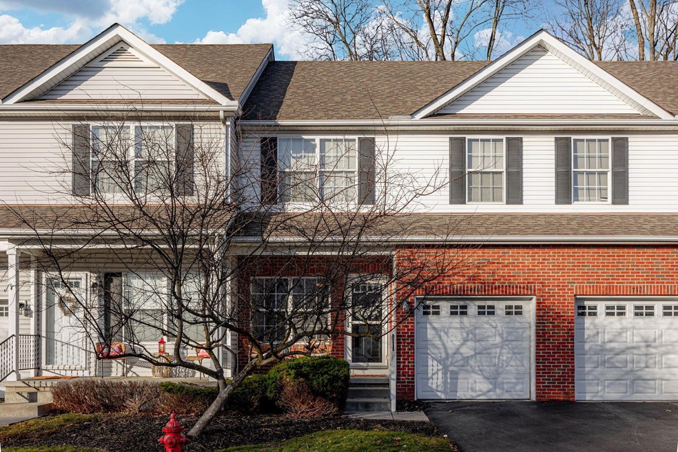 1-web-or-mls-710 Wilke Pl 001