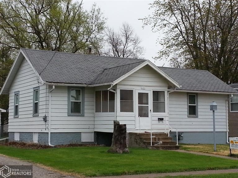 710 E 10th St S, Newton, IA 50208 - photo 1