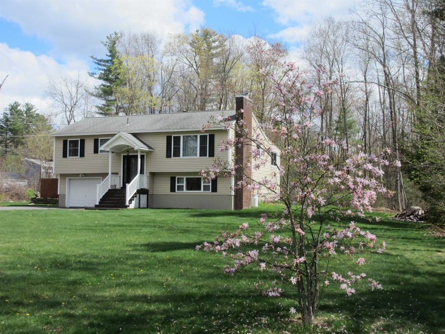 4 Westgate Rd, Derry, NH 03038 - photo 1