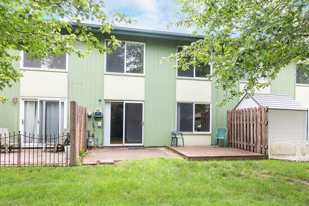 26610 N Park Blvd unit 26610, Olmsted Falls, OH 44138 - photo 1