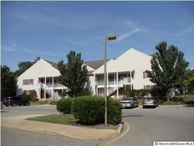 5 Walnut St unit 16, Toms River, NJ 08753 - photo 1