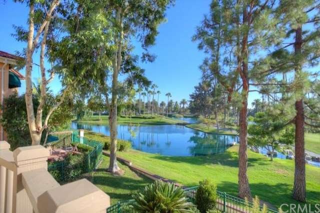 Amazing lake front and 11th tee view of Tustin Ran