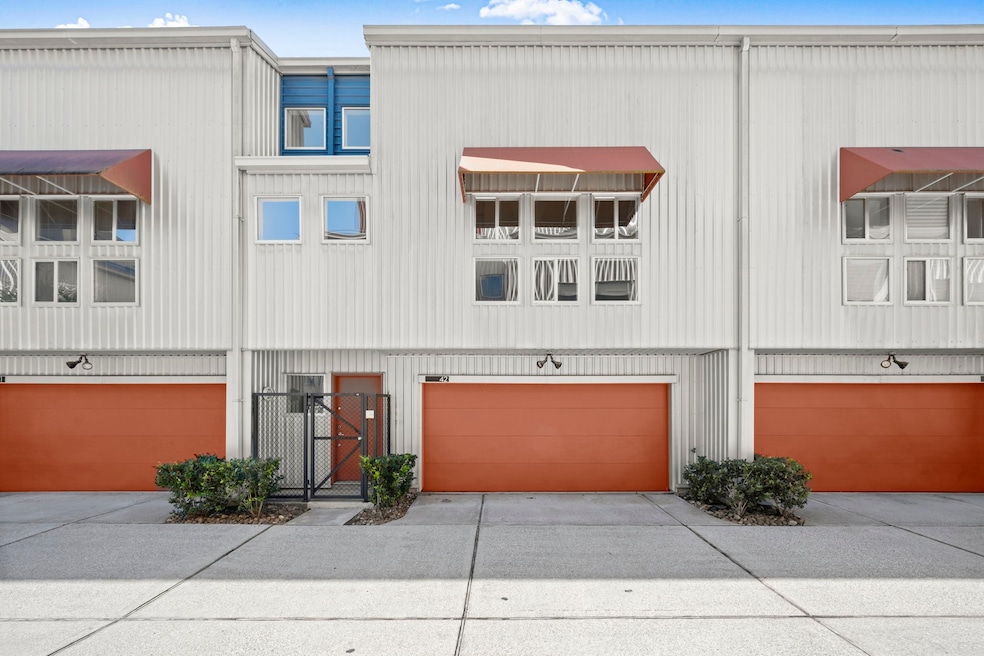 2605 Calumet St unit 42, Houston, TX 77004 - photo 1