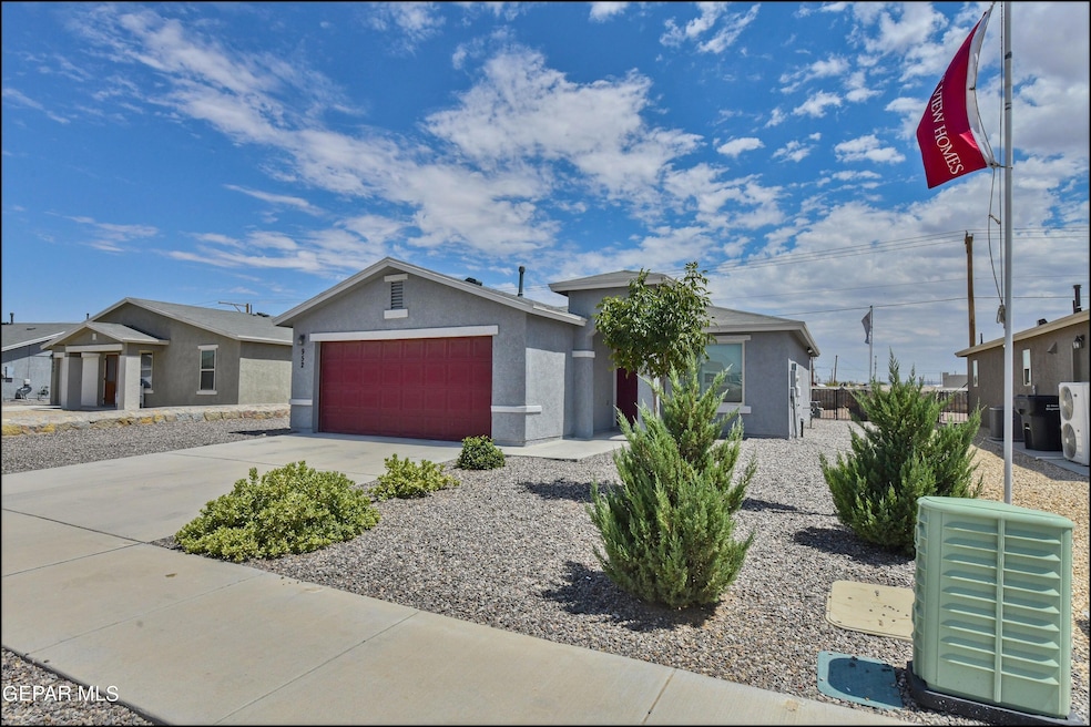952 Orangetip Dr, El Paso, TX 79928 - photo 1